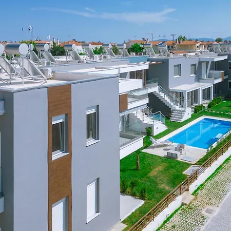 Perla Residential Complex アパート *